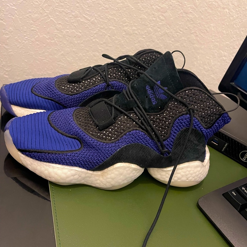 Blue/black/white mens 7.5 Adidas crazy 8s